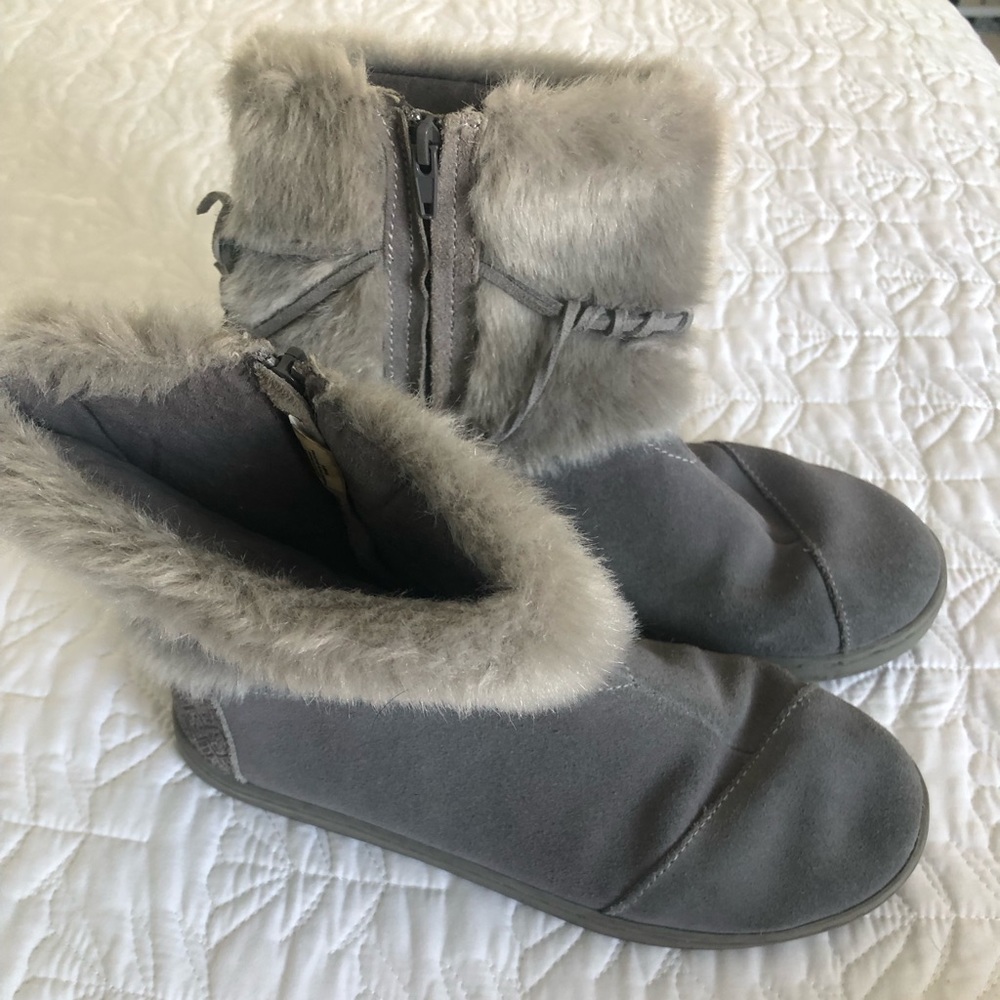 Grey Toms Booties Size US 4 - Picture 2 of 5